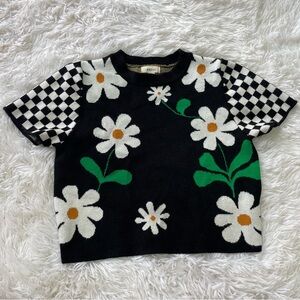 Debut Daisy Short‎ Sleeve Sweater Knit Top